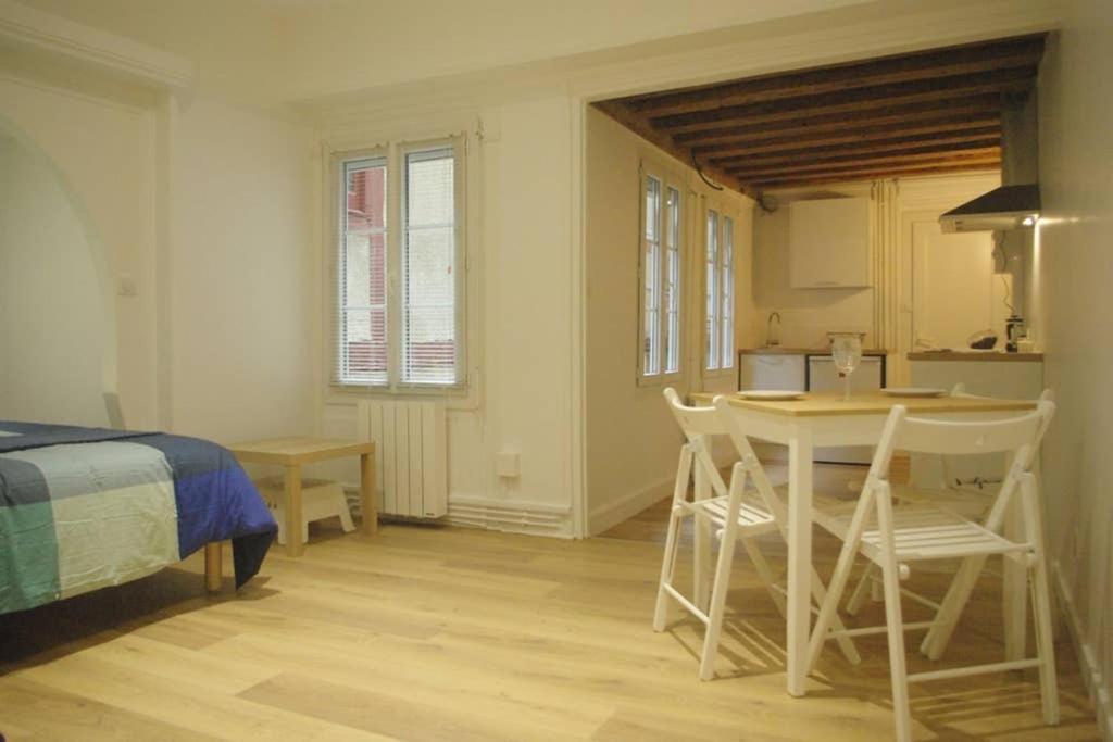Dijon Standing Historic City Apartment Luaran gambar